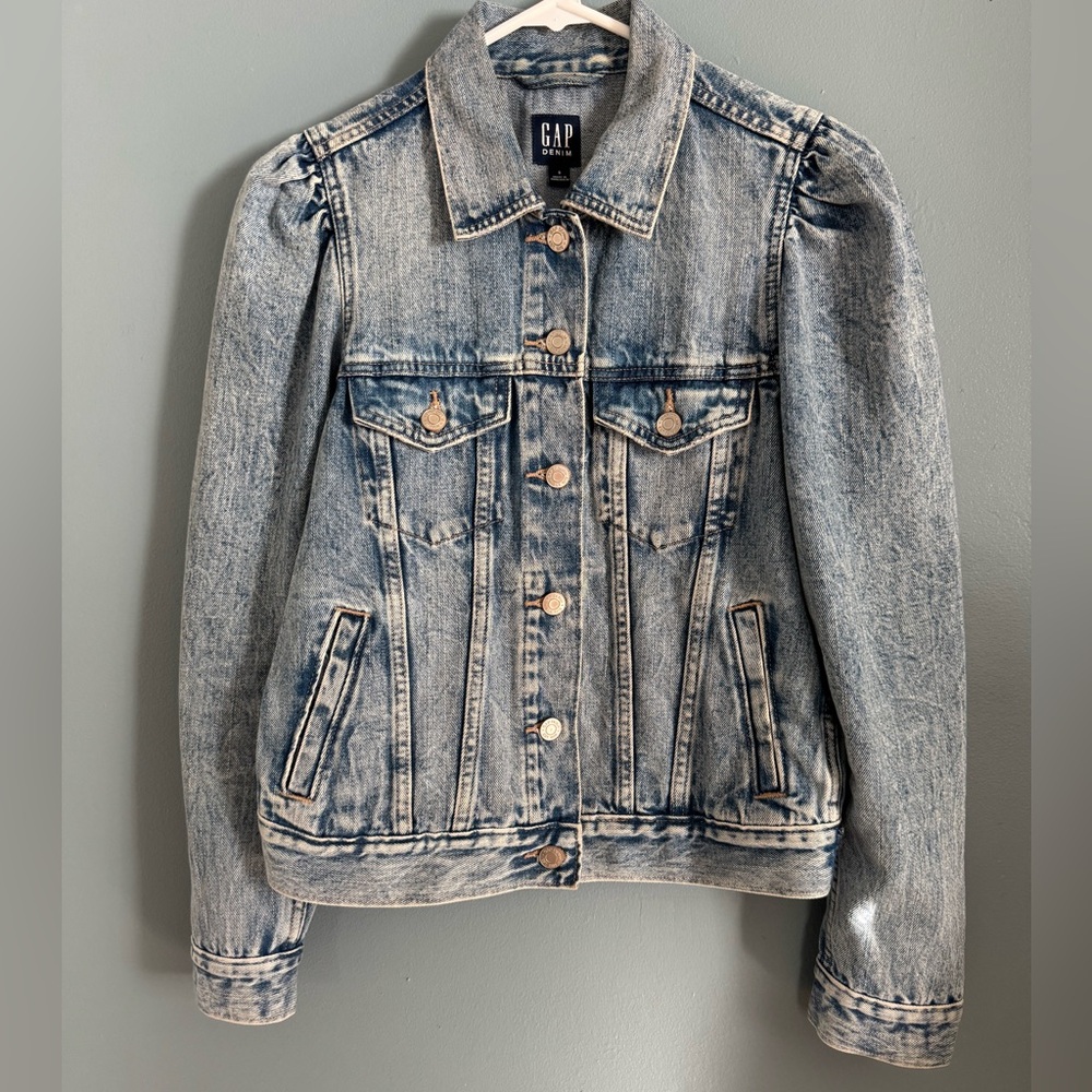 GAP Women's Faded Blue Denim Jacket
